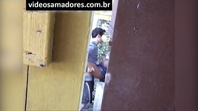 Voyeur ફિલ્મ યુવાન દંપતિ fucking જ્યાં સુધી તે વિડિઓ ફૂટેજ શોધે છે
